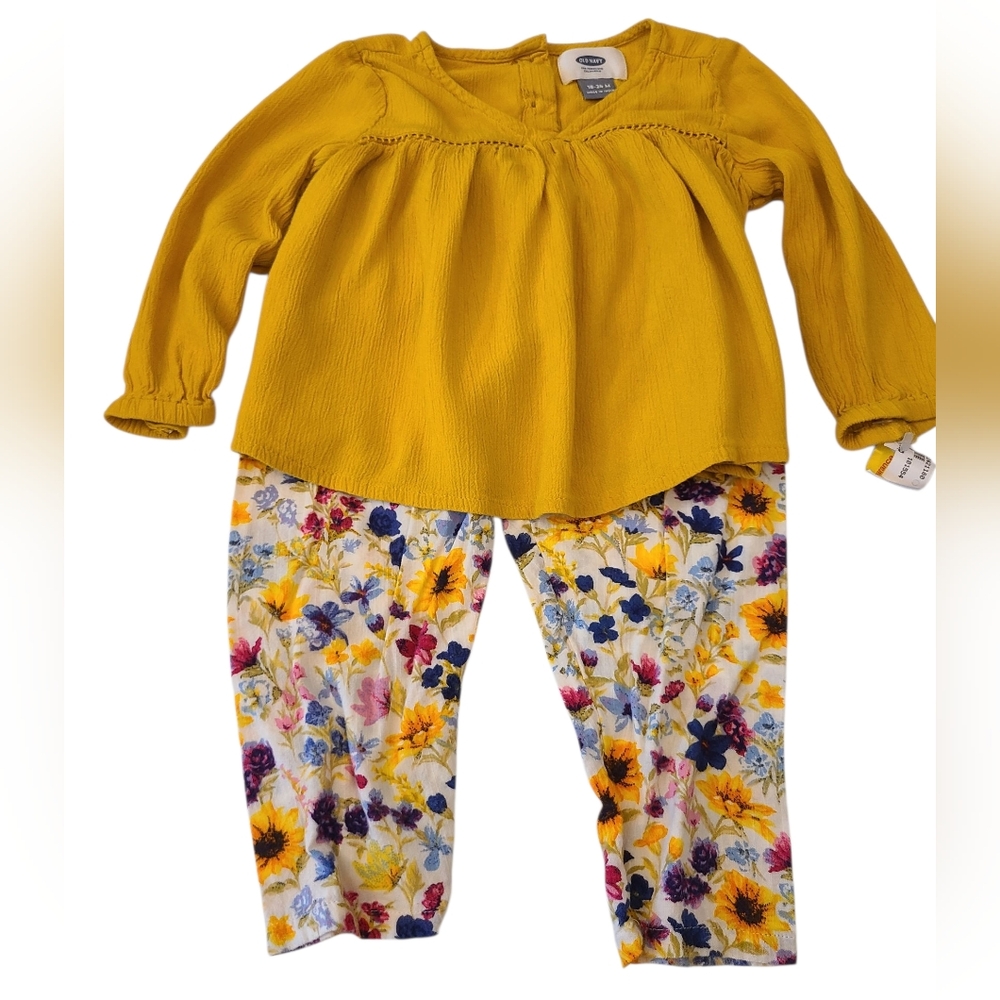 Old Navy Matched Set Long-Sleeve Top With Pants Gold And Floral Size 18 To 24 Mo - Picture 3 of 12